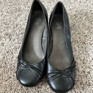 Black heels size 10